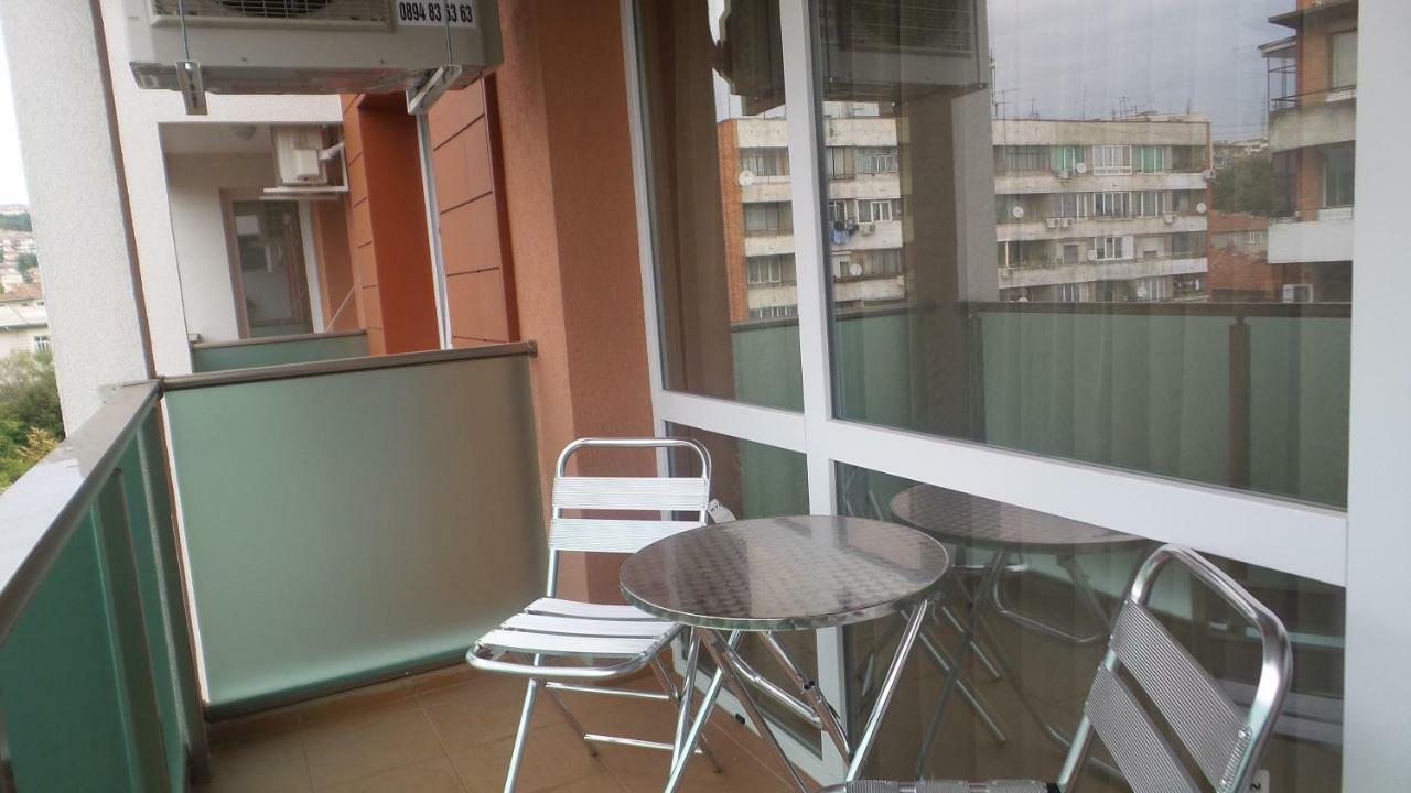 Astoria Apartment Veliko Tarnovo Exterior photo